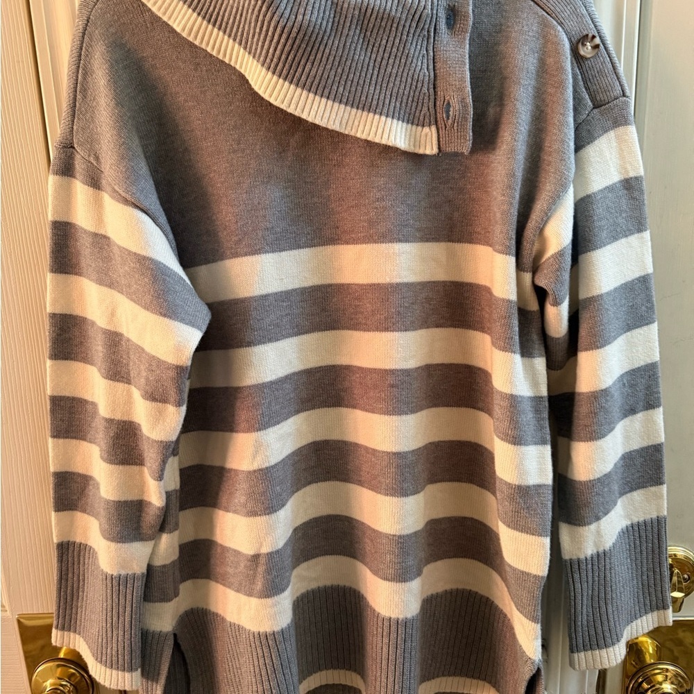 NWT Kim Rogers Cowl Neck Sweater - Picture 2 of 9